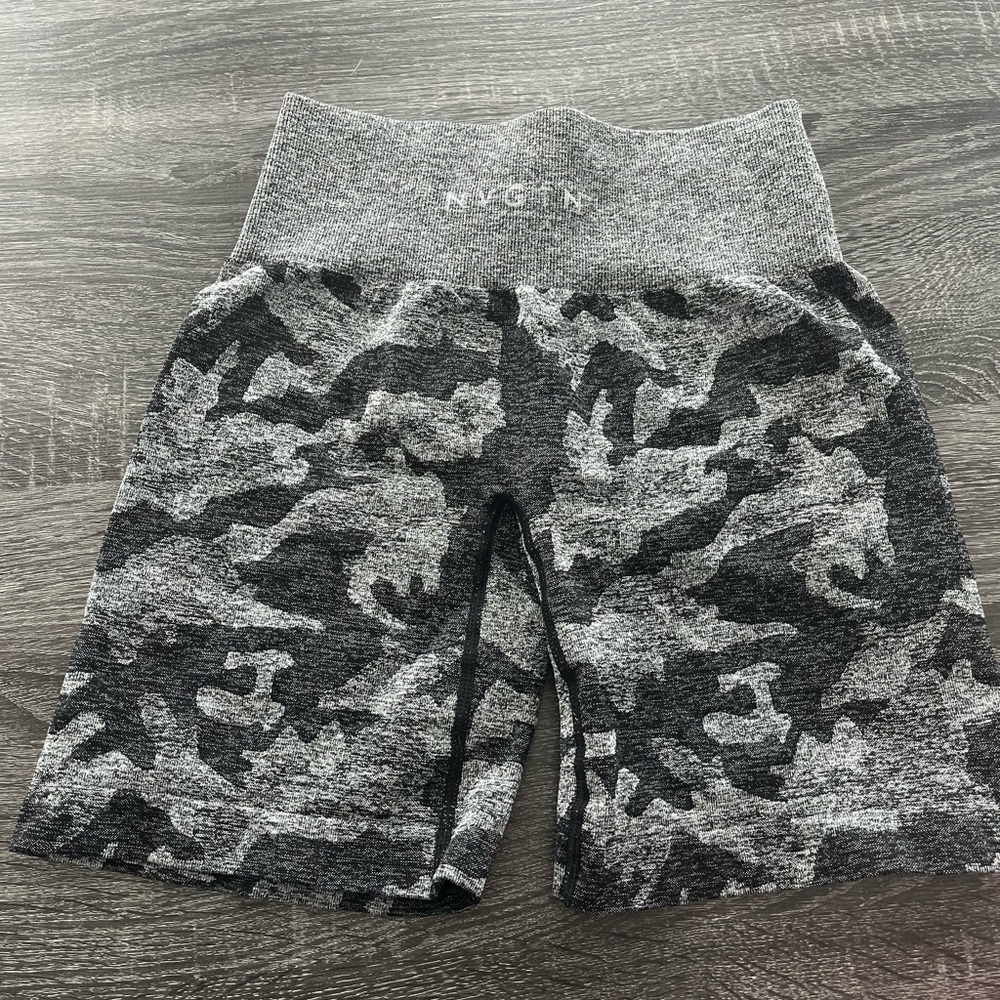 NVGTN Camo Short